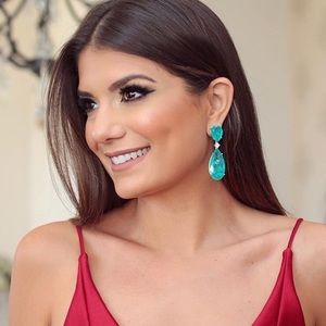 Meet your Posher, Mila